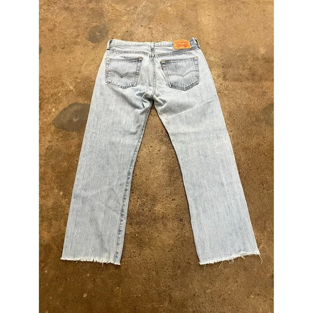 Levi's 501 Original Jeans Men 31x32 Blue Denim Stonewash Cotton Raw Hem Straight